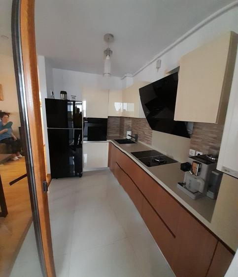 Calea Calarasilor Ap 3 cam dec 91 mp+garaj+boxa, et 1/5, bloc 2009 - 34