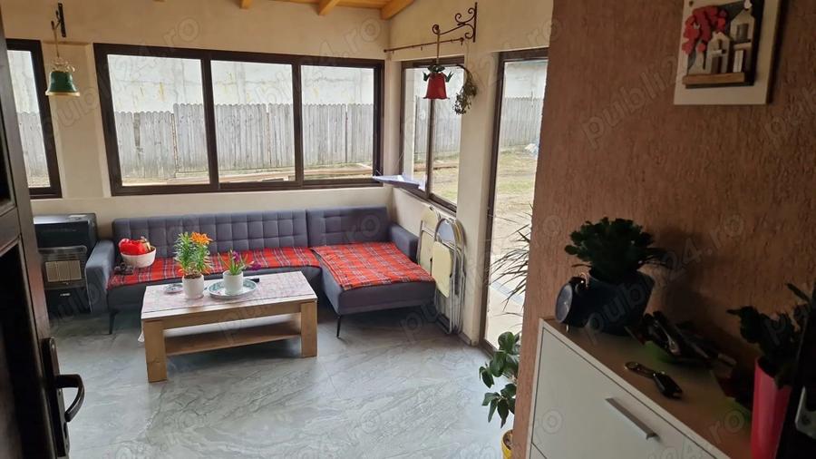 Casa cu mansarda de vanzare - 2