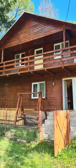 Cabana situata in Muntele Baisori - 1