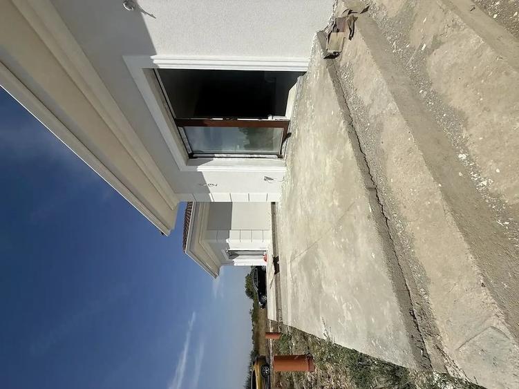 Casă cu 3 camere cu Teren 735 Mp în Urseni