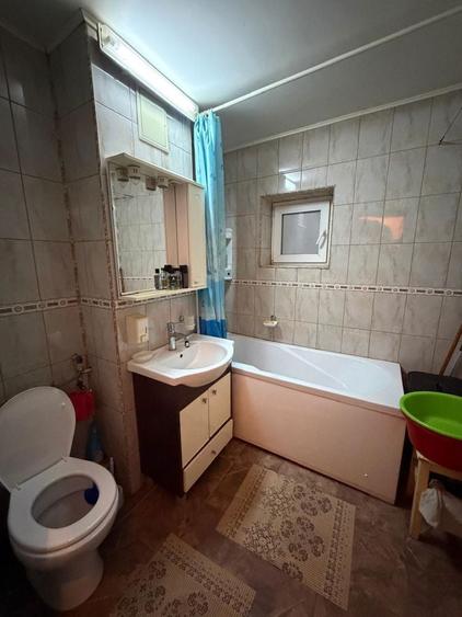 Apartament 2 camere decomandat, parter, balcon, zona excelenta langa liceu si transport public - 4