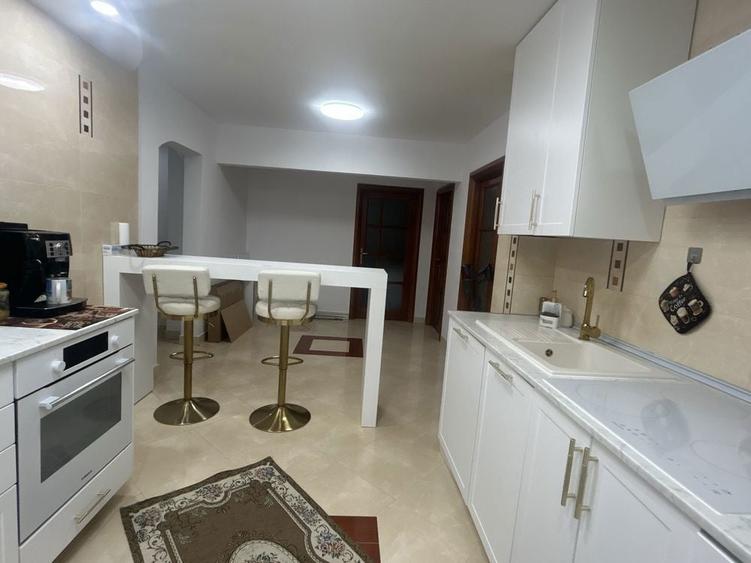 Apartament complet renovat/mobilat/3 camere/2 parcari/84 mp - 2