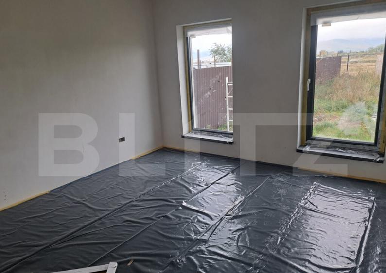 Casa noua pe parter cu vedere spre mun?i Tarlungeni, - 19