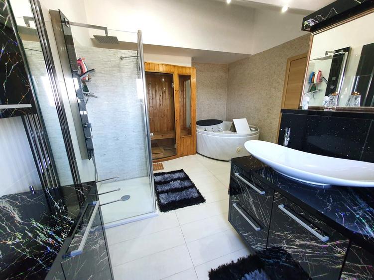 Vila cu piscina, Via Carmina, Arad, comision 0 - 5