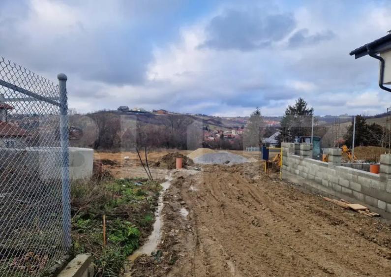 Teren intravilan de vanzare, 866 mp, zona Spitalul Jude?ea - 2