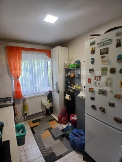 Aprtament de vanzare, cu 3 camere, zona Podul Ros - 13