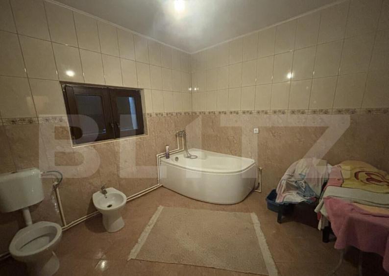 Casa de vanzare in zona linistita - 2