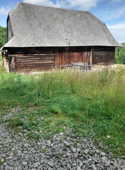 Vand teren cu casa 4ha - 1