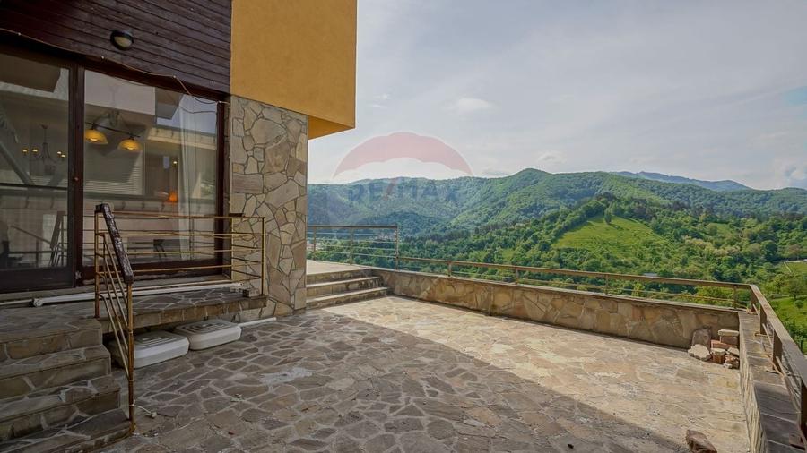 VILA PANORAMICA PE DRUMUL POIENII –PRIVELISTI UNICE ASUPRA BRASOVULUI - 46