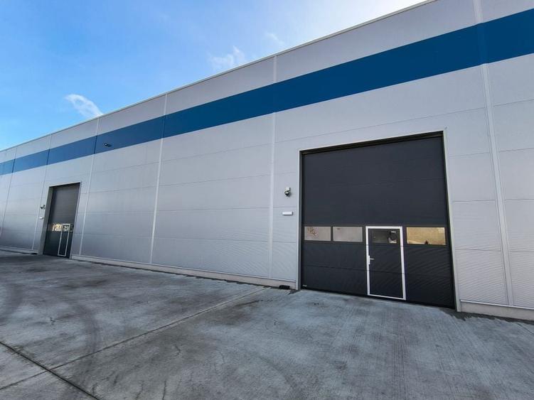 Hală industrială nouă, 2 000 mp. 3,5 Euro + TVA/lună/mp. Comision 0 - 1