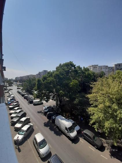 Piata Iancului, str.Avrig - Apartament 2 camere,48.50m.p, et3/8,Metrou Iancului - 7