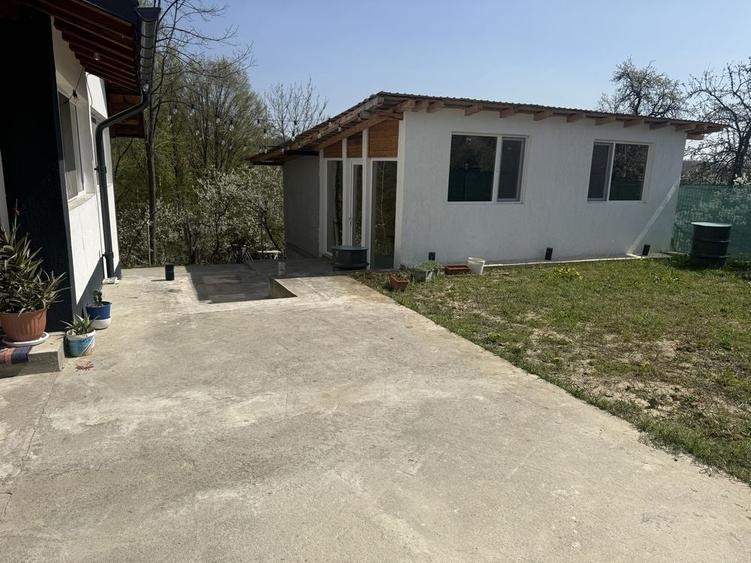 Casă cu 4 camere în Băbana