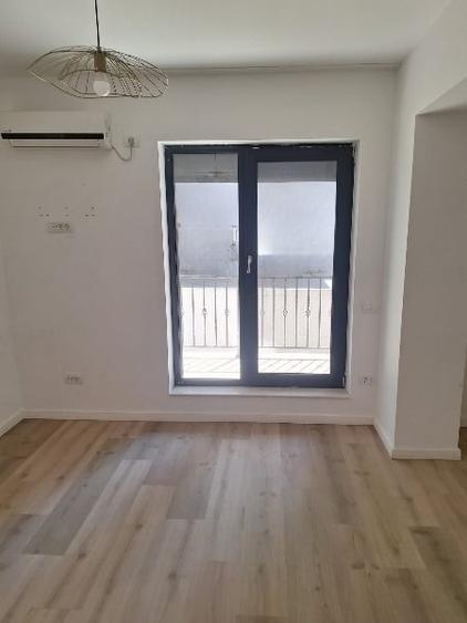 Tomis Nord, spatiu ideal BIROURI, 300 mp., curte, 2 locuri parcare - 3