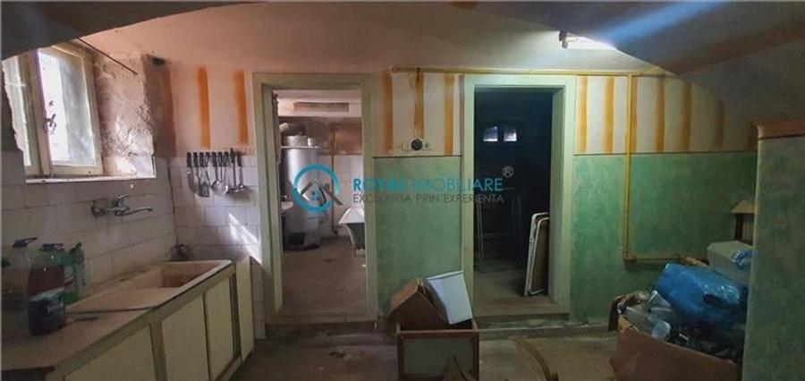 Royal Imobiliare - Vanzare imobil + teren zona Centrala - 12