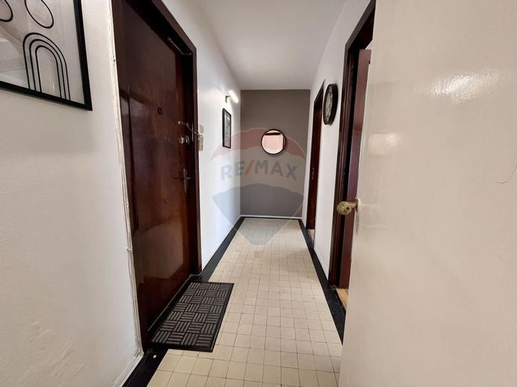 Apartament cu 4 camere nemobilat in P-ta Victoriei langa Orange - 12