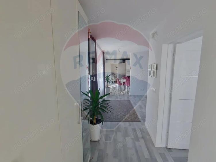 Casa / Vila cu 3 camere de vanzare in zona Est