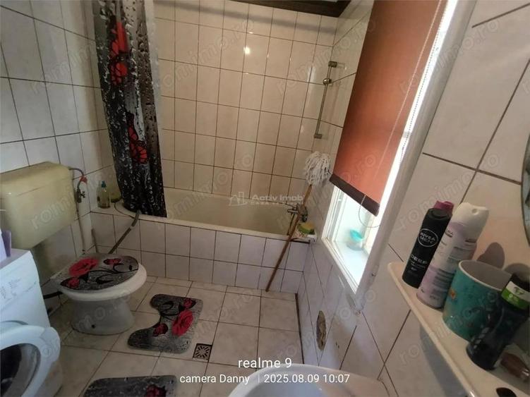 Resita Muncitoresc Casa Zona Lini #537;tit #259; - 11