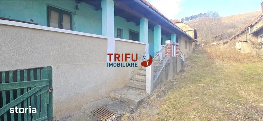 Casă cu 3 camere cu Teren 1827 Mp în Central