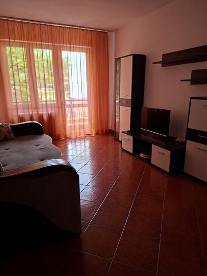 Apartament cu 2 camere decomandat în Tudor