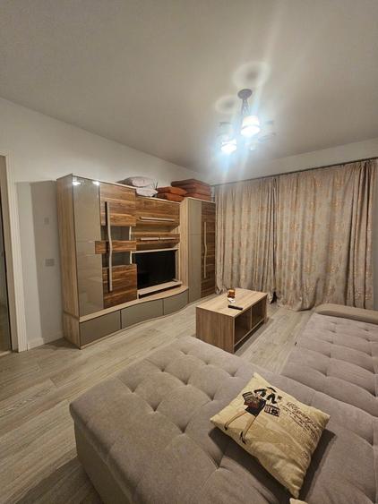 Proprietar Inchiriez apartament 2 camere Royal Town Copou+parcare subt - 4