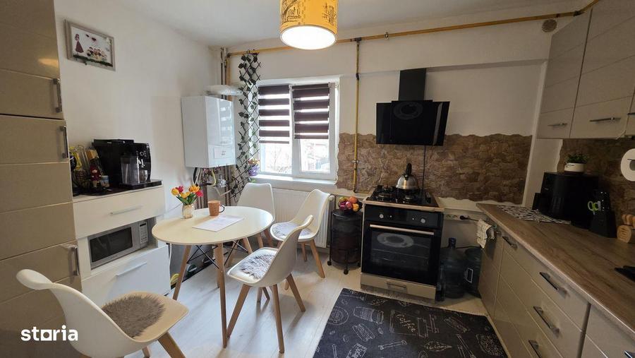 Apartament 4 camere, et. 2 - Bulevard - 7