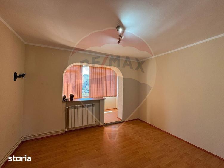 Apartament cu 2 camere de vanzare- zona UTA(et.1/4) - 1