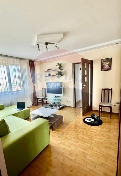 Apartament cu 3 camere de inchiriat in zona 1 Mai