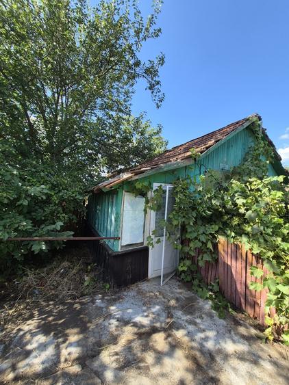 Casă cu 4 camere în Perișoru