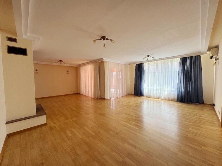 Casa cu curte si garaj dublu// Pipera// semimobilata - 2