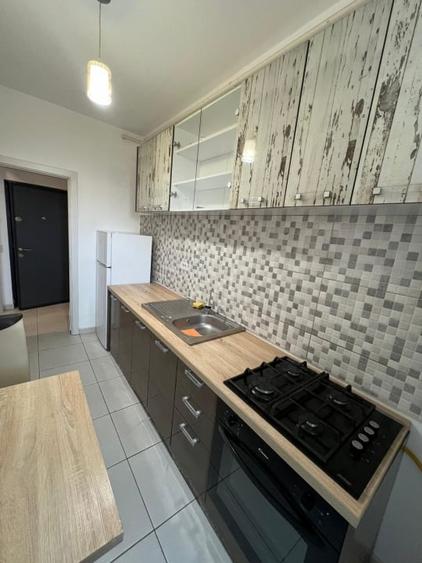 Inchirierz Garsoniera  Militari Residence strada Rezervelor - 6