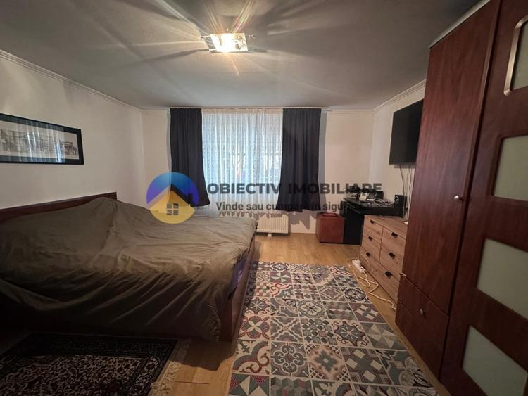 Casa de vanzare - Str. 1 Decembrie 1918 - 18
