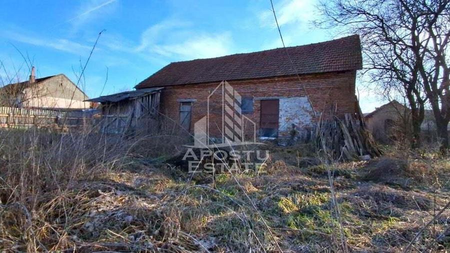 Casa de caramida in Tela si Teren Generos de 4320 mp - 18