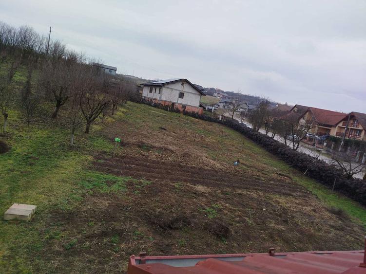 Teren intravilan Badon | 14 ari | 2 fronturi la strazi asfaltate - 1