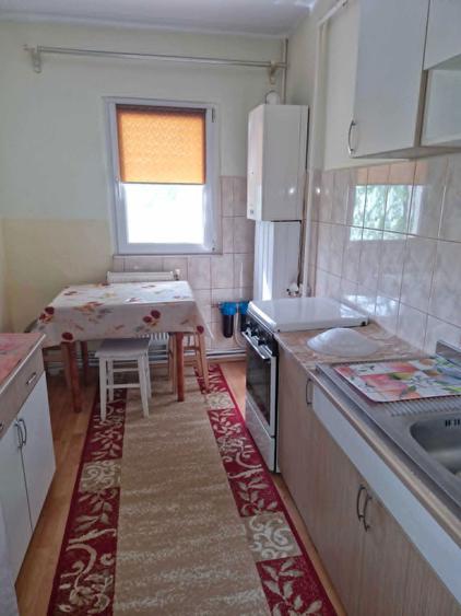 Apartament 2 camere decomandate de inchiriat - zona Piata-Sud, Bacau - 4