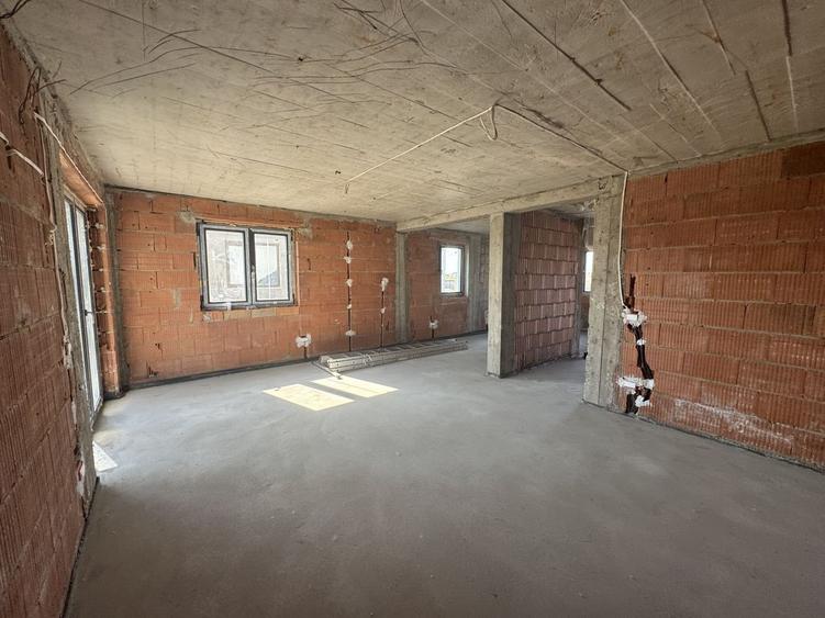 Sacalaz, 1/2 Duplex P+M, 4 Camere,2 Bai,Terasa Acoperita - 8