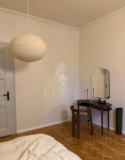 Apartament 3 camere în zona STRAZII HOREA - 11