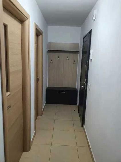 Garsoniera de Inchiriat - 4 minute metrou Aparatorii Patriei - 5