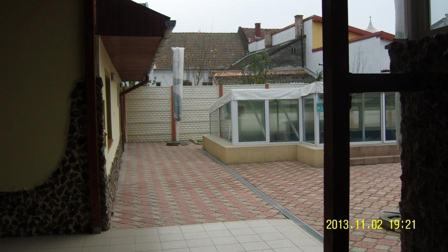 IDEAL PT. FIRME,SCOALA,BIROURI,GRADINITE sau MAI MULTE FAMILI. - 3