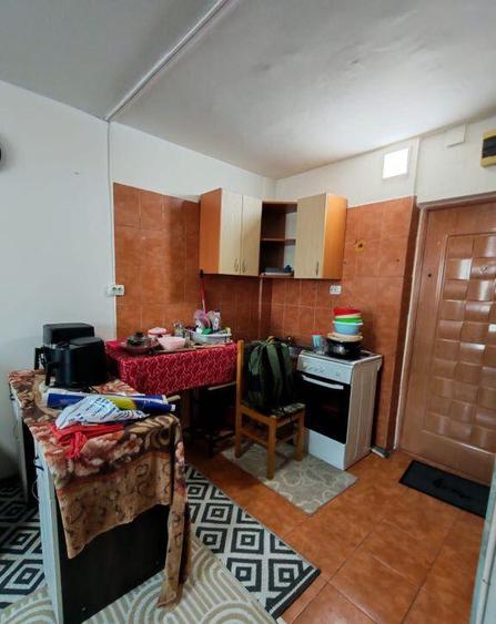 Garsoniera - zona centrala - stadion Nasaud - etaj 3 - 2