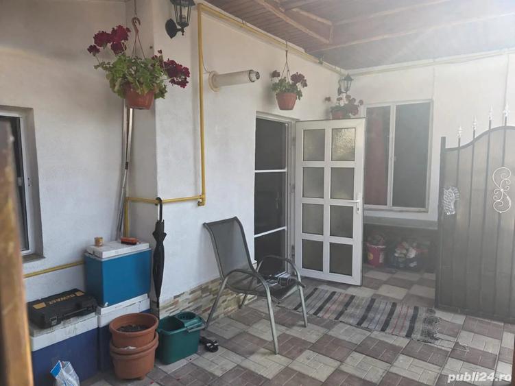 De vanzare casa din caramida, in Roman, 87.000 euro - 2