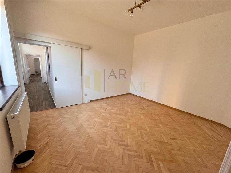 Vanzare casa 3 camere, in Ploiesti, zona centrala/ Bd. Castanilor, Statuia Radu - 3