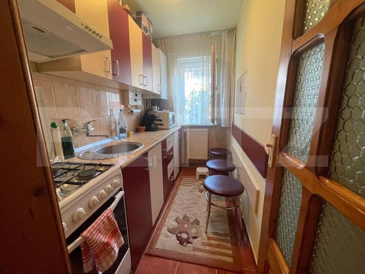 Apartament cu 3 camere, semidecomandat, spatios si luminos – zona avantajoasa - 3