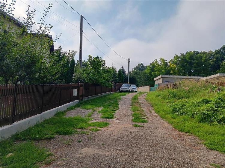 Bucium langa Motel TEREN 1650mp intravilan toate utilitatile acces dublu - 3