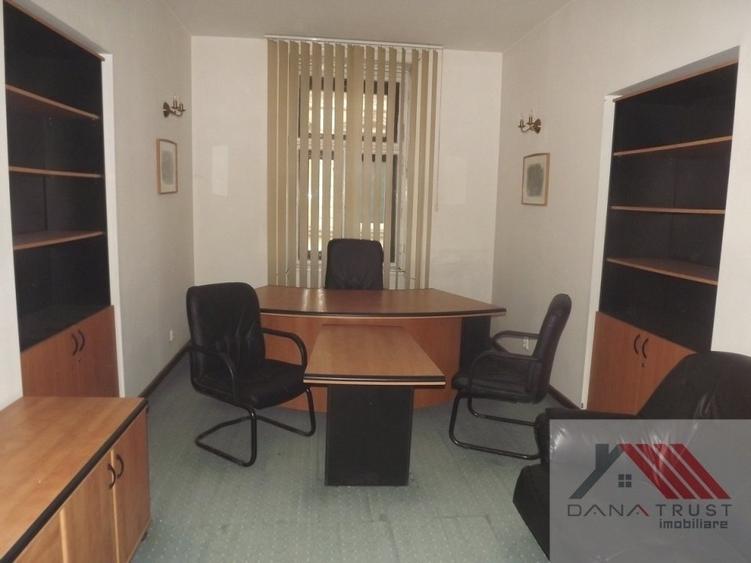 Ultra Central - Savoya, Brirou pt avocati, notari, traduceri - 1