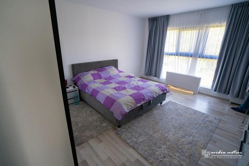 Showroom, birouri si depozit - 15