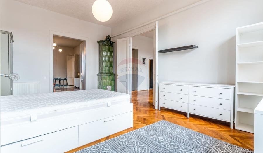 3 cam, 2 bai, 115mp, Ultracentral, la cheie, parcare inclusa, com 0 - 3