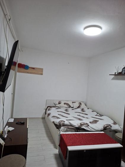 Garsonieră decomandată în Exterior Vest