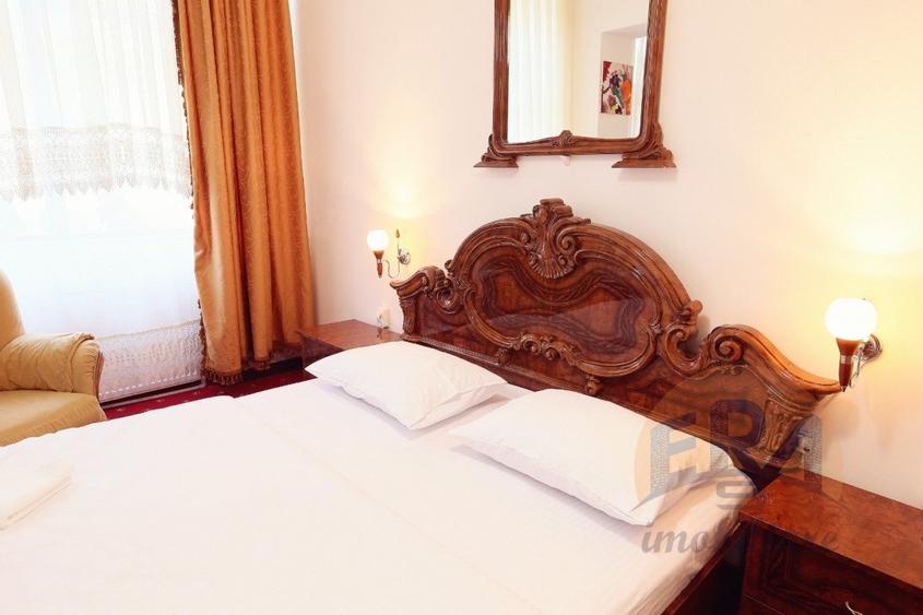 Casa cu 3 apartamente, P-ta Unirii , Str. Primariei - 16