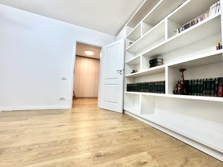 Apartament 2 camere nou revonat-Mega Mall - 8