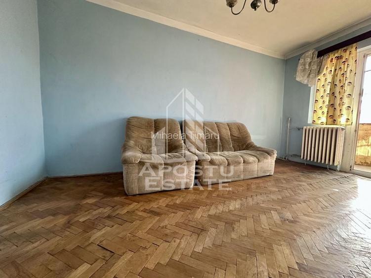 Apartament cu 3 camere decomandat în Dâmbovița